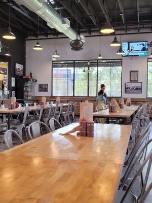 4 Rivers Smokehouse by null