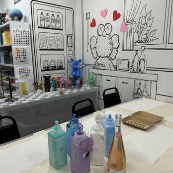 Crafts Zone Studio - Paint & Sip Near Me - Brookline, Massachusetts