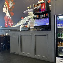 Chau's Cafe - Drink station