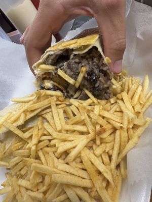 Sarussi Cafeteria and Restaurant by null