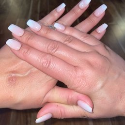 This is the best service I have received in a long time at a nail salon. I will definitely be returning!!