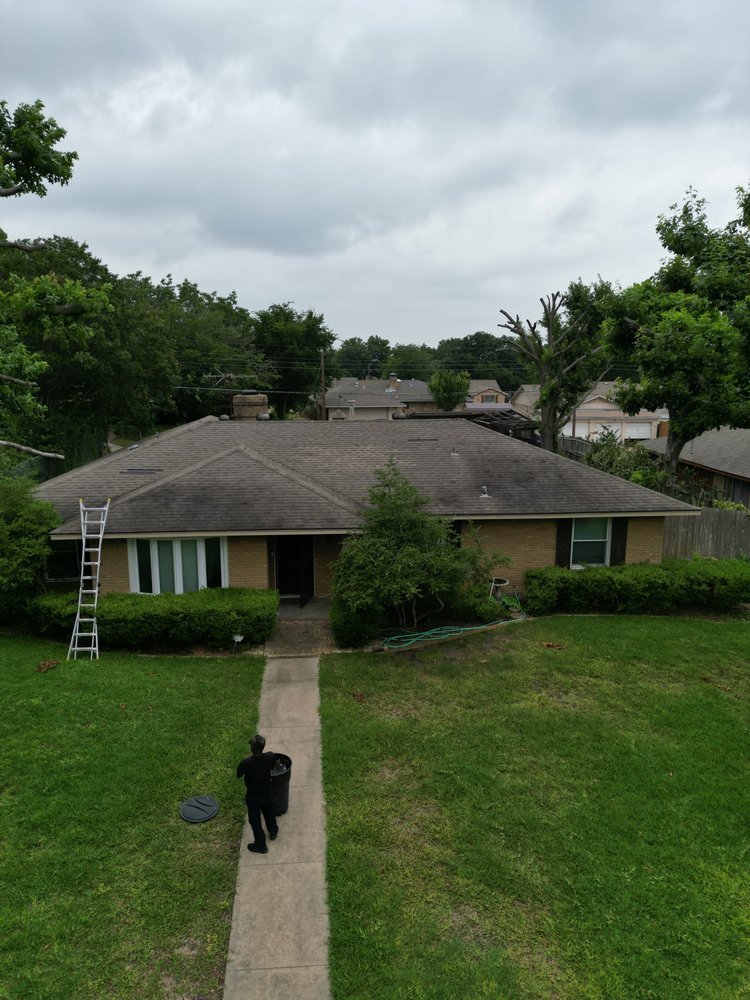 Slide of Taylored Roofing