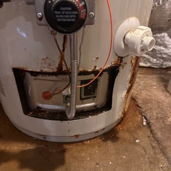 Ryan Plumbing - Old Gas water heater was leaking from the bottom. - Plumbing Near Me - Gaithersburg, Maryland