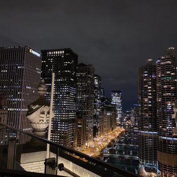 LH Rooftop - Rooftop views - Cocktail Bars Near Me - Chicago, Illinois LH Rooftop - Rooftop views - Cocktail Bars Near Me - Chicago, Illinois