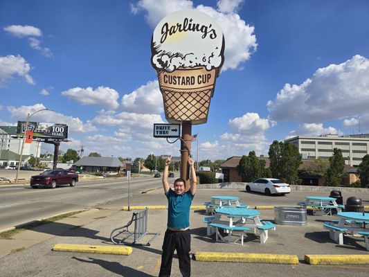 Jarling's Custard Cup by null