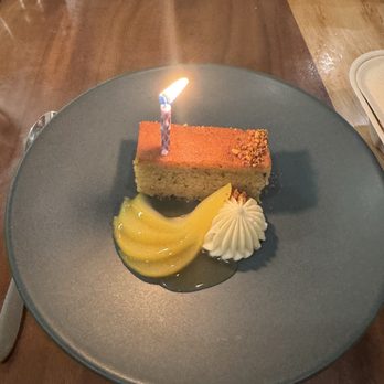 Threadfin Bistro - Pistachio cake - Seafood Near Me - Honolulu, Hawaii
