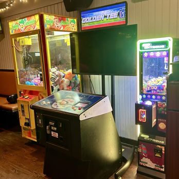 The Fat Shallot -Evanston - Games in the back seating area - Sandwiches Near Me - Evanston, Illinois The Fat Shallot -Evanston - Games in the back seating area - Sandwiches Near Me - Evanston, Illinois