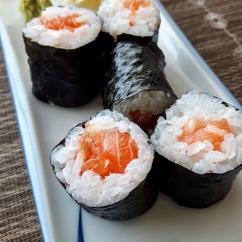 Hibiki Japanese Cuisine - Salmon Maki Rolls - Japanese Near Me - Markham, Ontario Hibiki Japanese Cuisine - Salmon Maki Rolls - Japanese Near Me - Markham, Ontario