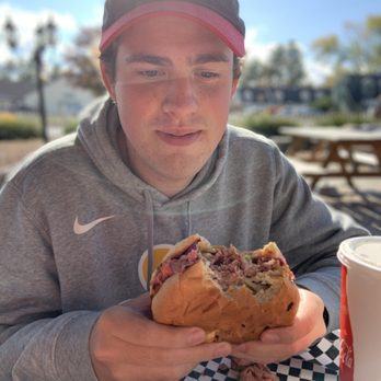Bentley's Roast Beef - Sandwiches Near Me - Amherst, New Hampshire