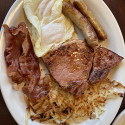 Village Inn - Ultimate breakfast