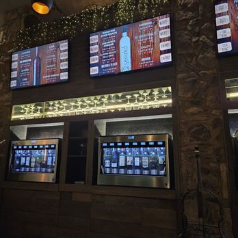 Uncork'd - Indoor wine area - Wine Bars Near Me - Fort Smith, Arkansas
