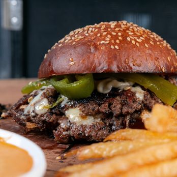 La Hamburguesa - Food Trucks Near Me - Phoenix, Arizona