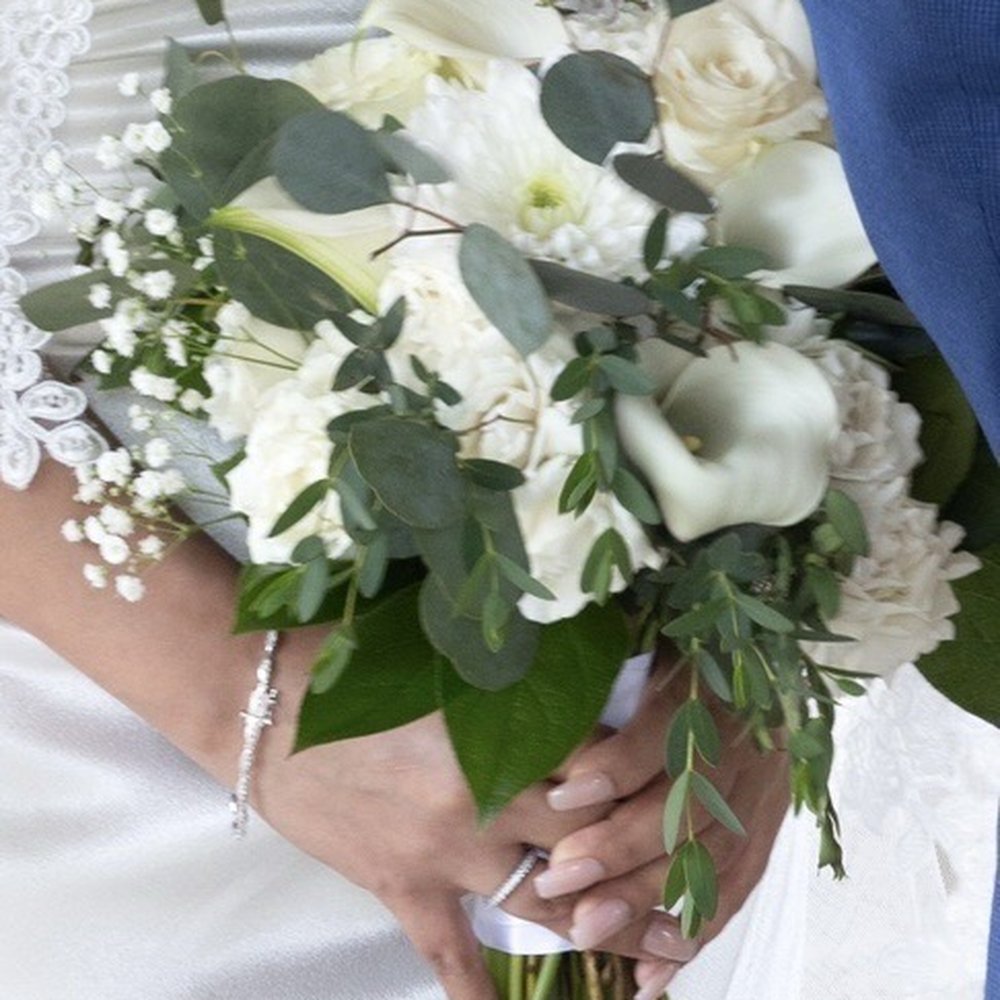 Oakleaf Florist - Wedding bouquet - Florists Near Me - San Antonio, Texas Oakleaf Florist - Wedding bouquet - Florists Near Me - San Antonio, Texas