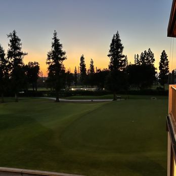 Glendora Country Club - Scenic sunsets by night - Venues & Event Spaces Near Me - Glendora, California