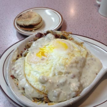 Kozy Nook - Deluxe skillet, I added sausage gravy to it... - American Near Me - Harvard, Illinois