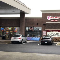Gas N Wash - Space for parking by door