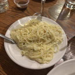 Side alfredo sauce with angelhair