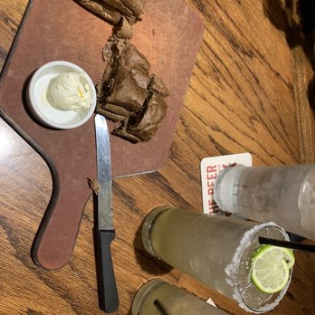 Outback Steakhouse - Free bread - Steakhouses Near Me - Miami, Florida