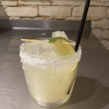 Lazy Moon Pizza - Classic Margarita - Pizza Near Me - Orlando, Florida