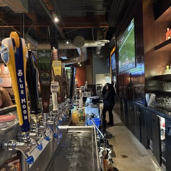 BJ's Restaurant & Brewhouse - Pizza Near Me - Irvine, California