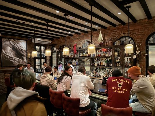Martiny’s by null