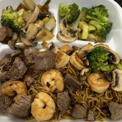 Osaka Japanese Rest - Filet and shrimp with soba noodles