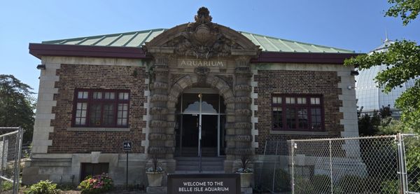 Belle Isle Aquarium by null