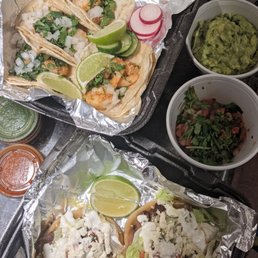 Tacos and sopes looking SO good! Tacos and sopes looking SO good!