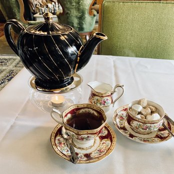 Clockwork Rose Tea Emporium & Confectionary - Beautiful teapot with cream and sugar - Chocolatiers & Shops Near Me - Beaverton, Oregon