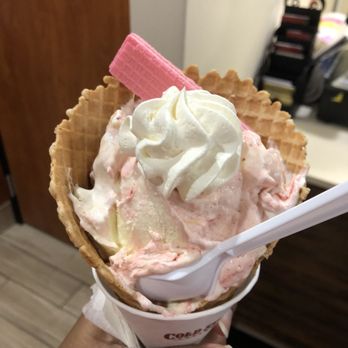 Cold Stone Creamery - Berry me in batter and cover me in caramel creation on a waffle cone - Ice Cream & Frozen Yogurt Near Me - Detroit, Michigan Cold Stone Creamery - Berry me in batter and cover me in caramel creation on a waffle cone - Ice Cream & Frozen Yogurt Near Me - Detroit, Michigan