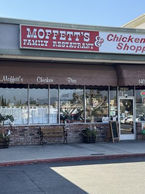 Moffett's Family Restaurant & Chicken Pie Shoppe by null
