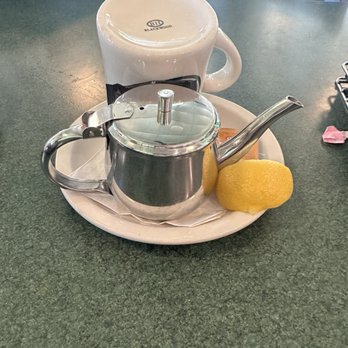 Metro Diner - American Near Me - Bensalem, Pennsylvania