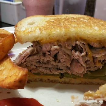 Busy Bee Cafe - Avoid the Beef Eater. The pepper in the middle was cold. The beef tasted old and was dry. The bread was under toasted and soggy. - Diners Near Me - Ventura, California