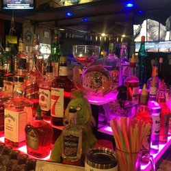 Hotrod Tavern - The island
