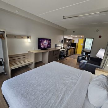 Home2 Suites by Hilton Sevierville - Hotels Near Me - Sevierville, Tennessee