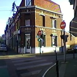 Mercerie Pasteur - La porte blanche après le passage