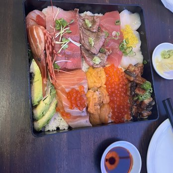 Tamari Bar - CHIRASHI JEWELRY JU-BOX - Izakaya Near Me - Seattle, Washington
