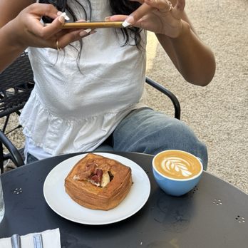 Mom 'n 'em Coffee & Wine - Pig and fig croissant - Coffee & Tea Near Me - Cincinnati, Ohio Mom 'n 'em Coffee & Wine - Pig and fig croissant - Coffee & Tea Near Me - Cincinnati, Ohio