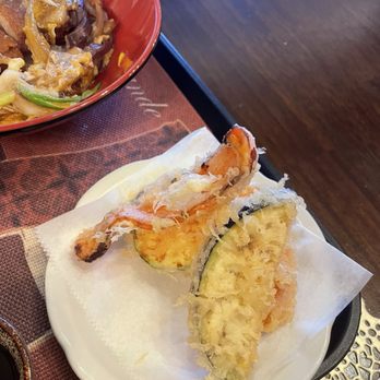 Bon Cafe Et Restaurant - Cafes Near Me - Sunnyside, New York