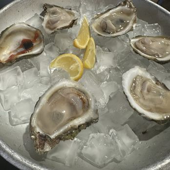 Pier 30 Bar and Grill - Seafood Near Me - Freeport, Texas
