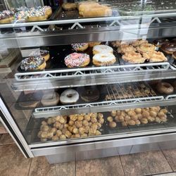 Kelly's Donuts