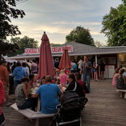 Ottawa Beach General Store