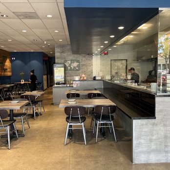 PengXiang Sichuan Kitchen - Open kitchen and spacious, clean dining area - Szechuan Near Me - Fountain Valley, California