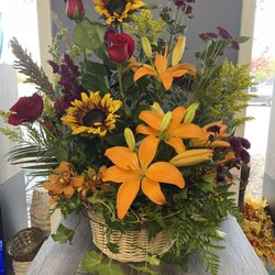 Brianna's Flowers - Our designers are very creative!