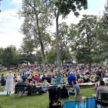 Centennial Park - Free fri nite concert series in Sept. Sponsored by Musicians Corner. A great time - Parks Near Me - Nashville, Tennessee Centennial Park - Free fri nite concert series in Sept. Sponsored by Musicians Corner. A great time - Parks Near Me - Nashville, Tennessee