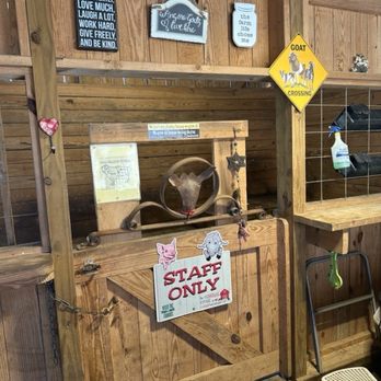 The General store At Cherry Mountain Farm - Home Decor Near Me - Rutherfordton, North Carolina