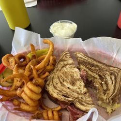 Inside Scoop - The Ruben