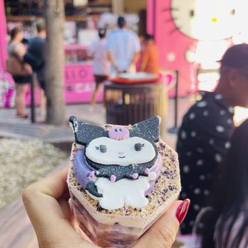 Hello Kitty Cafe - Ube tre leches - Desserts Near Me - Las Vegas, Nevada