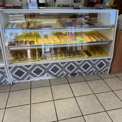 Sunrise Donut - Entrance and early morning selections