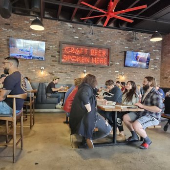 Finney's Crafthouse - Burbank - Inside of the restaurant - New American Near Me - Burbank, California